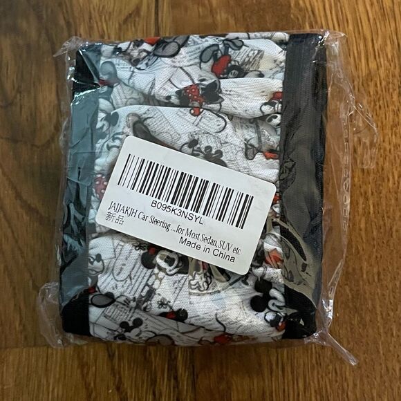 Mickey Mouse Steering Wheel Cover NWT - Picture 5 of 11